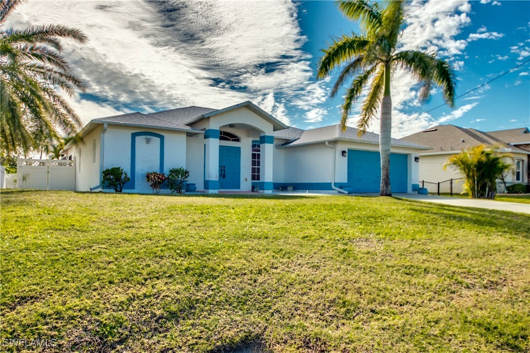 Property Photo:  1722 SW 17th Street  FL 33991 