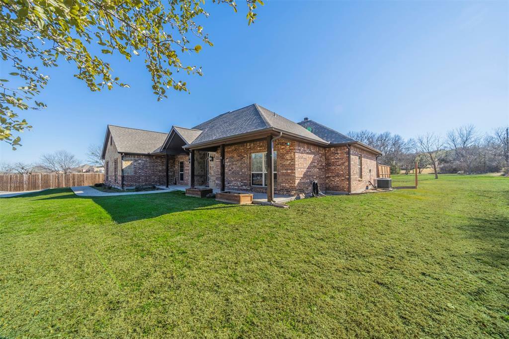 Property Photo:  208 Wrigley Drive  TX 76082 