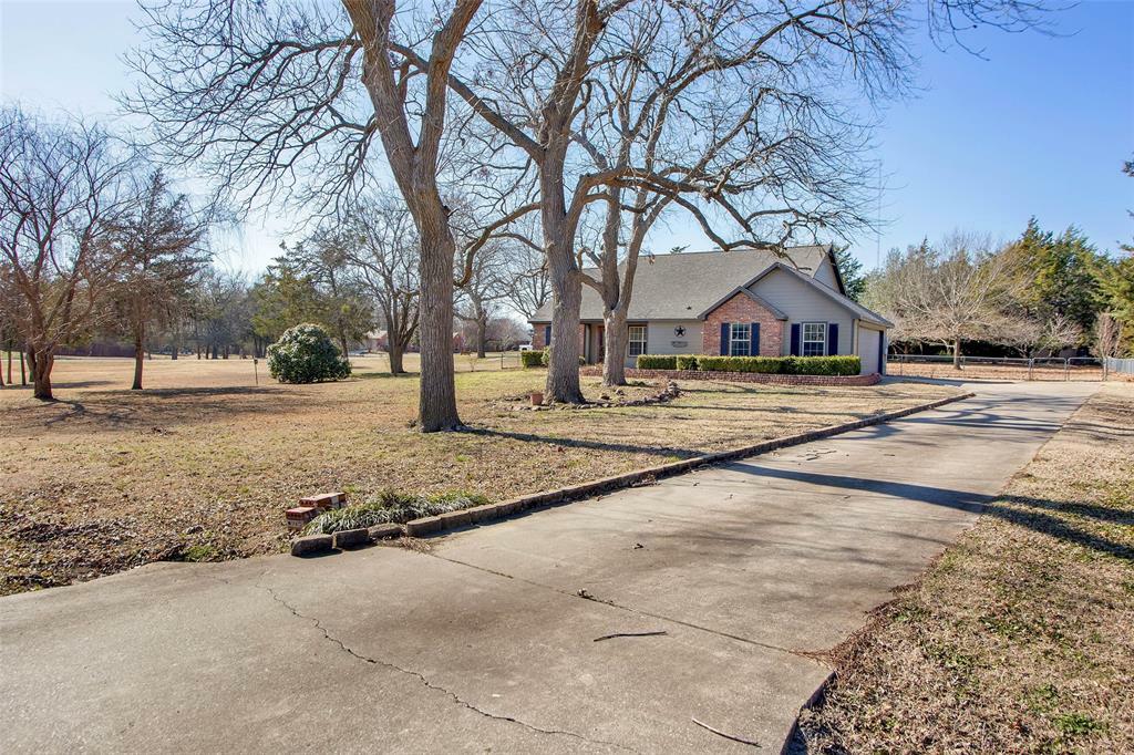 Property Photo: 3906 Sistrunk Street TX 75090