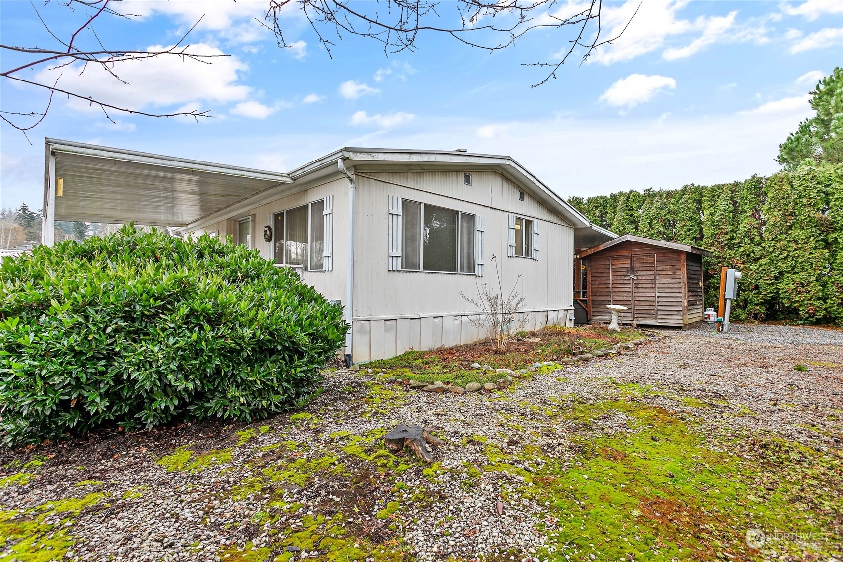 Property Photo:  1200  Lincoln Street 402  WA 98229 