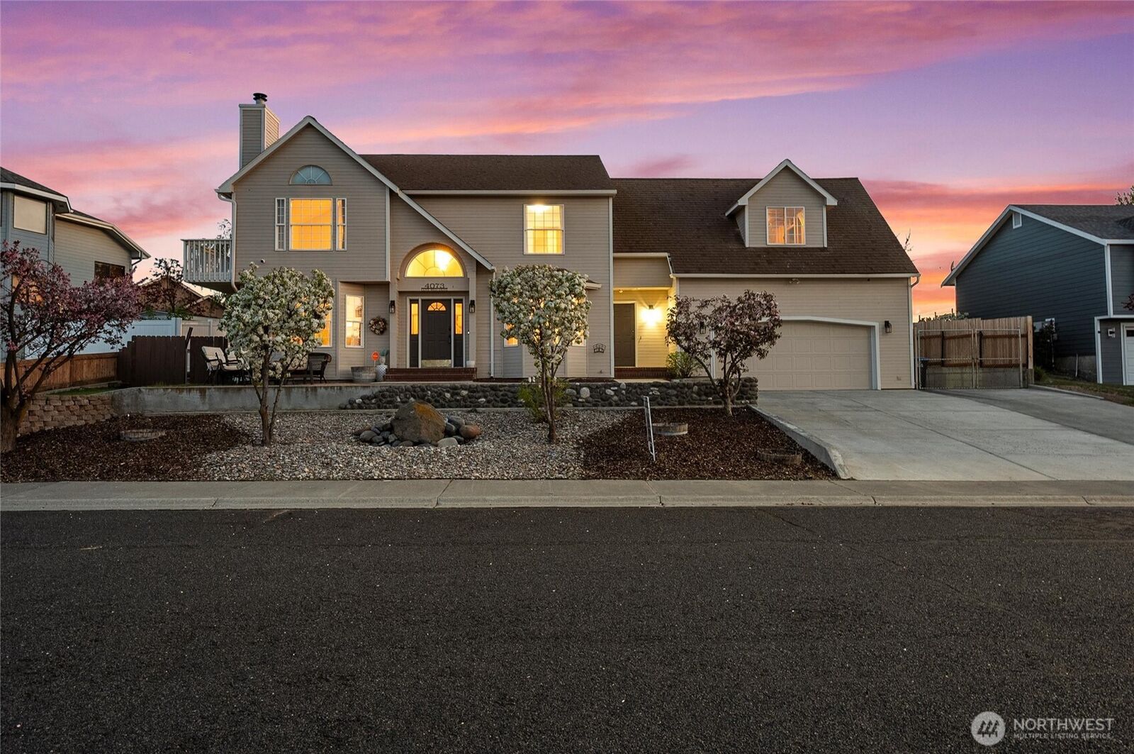 Property Photo:  4073 W Cove West Drive  WA 98837 