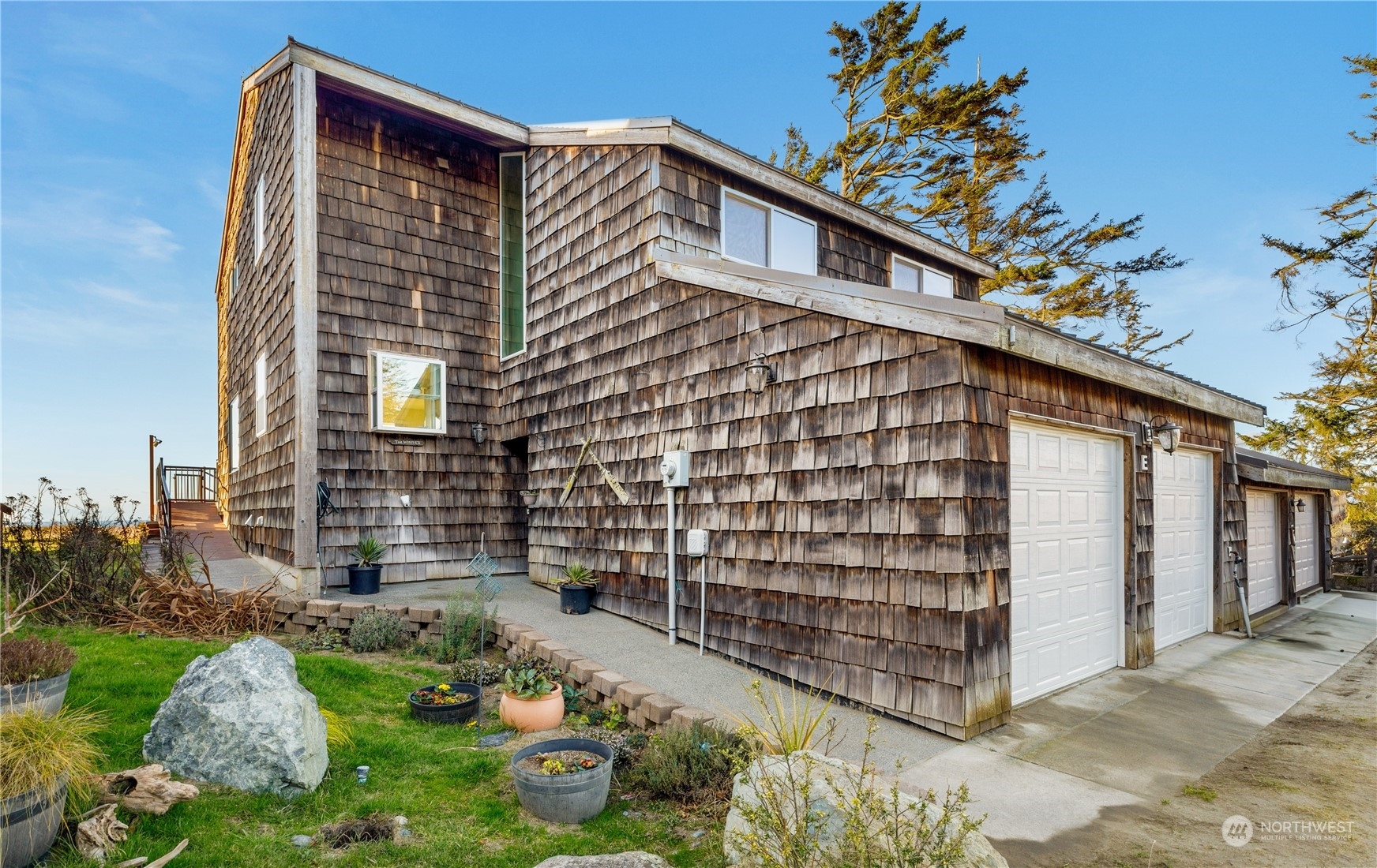 Property Photo:  2285  West Beachrd E  WA 98277 