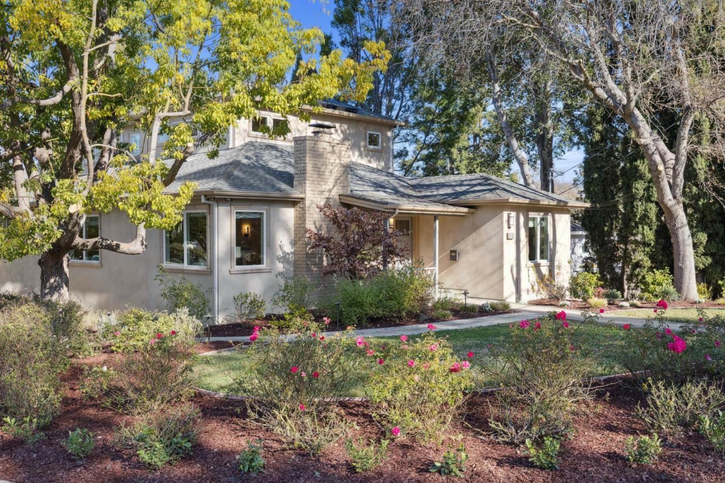 Property Photo:  2450 Brewster Avenue  CA 94062 