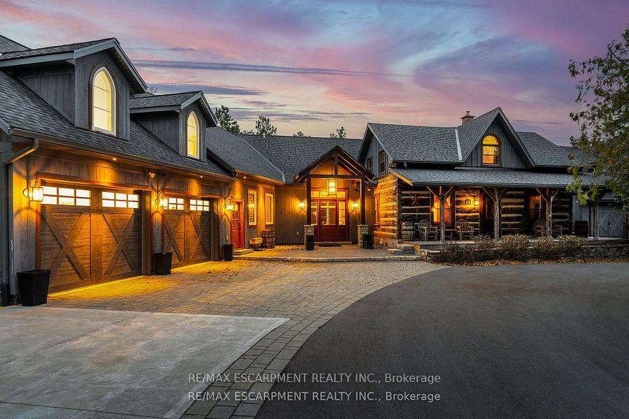 Property Photo: 4 Buckingham Boulevard ON L9Y 3Y9