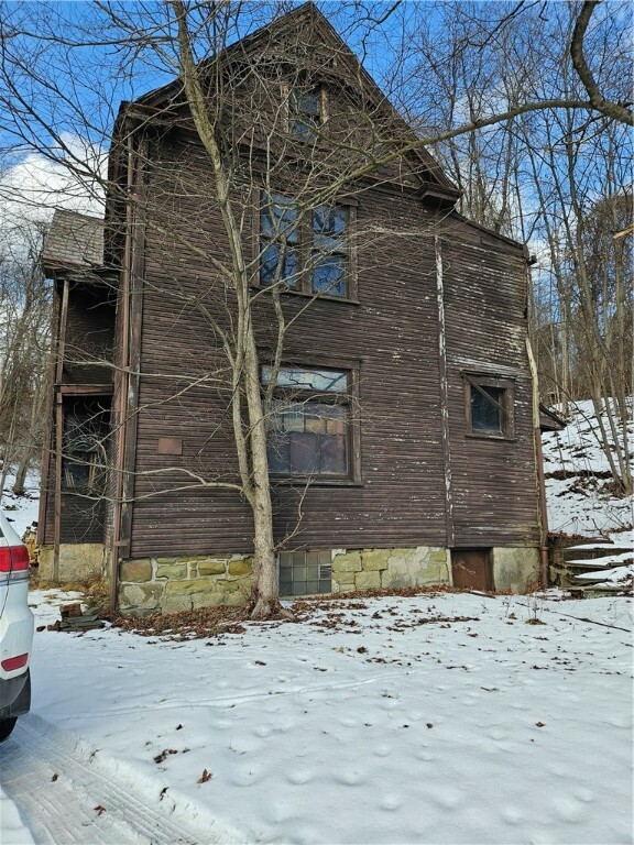 Property Photo:  937 Larimer Ave  PA 15145 