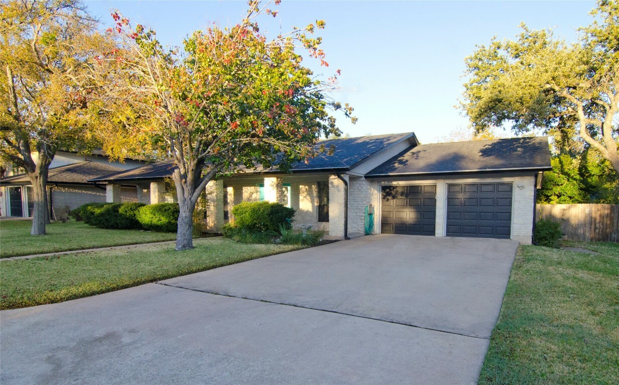 Property Photo:  1008 Lime Rock Drive  TX 78681 