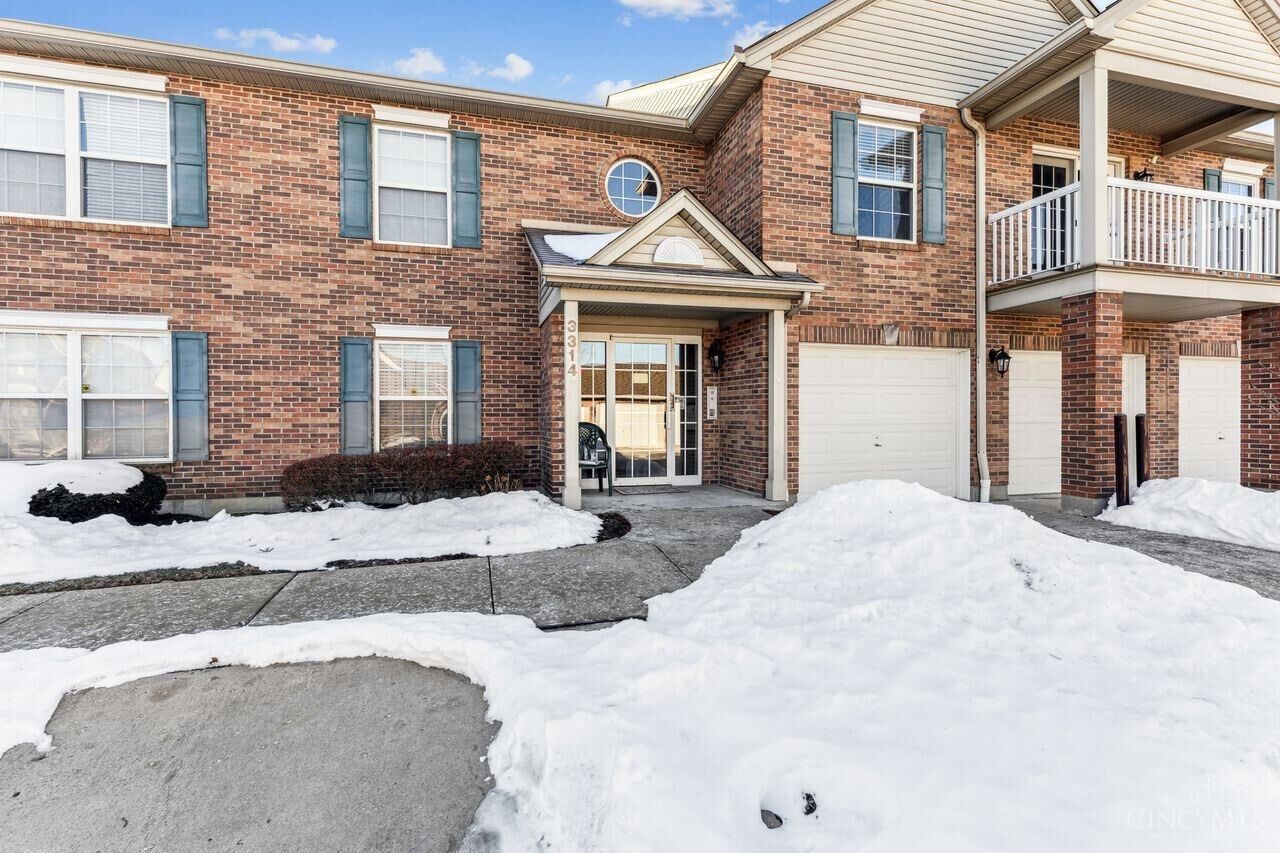 Property Photo:  3314 Emerald Lakes Drive  OH 45211 