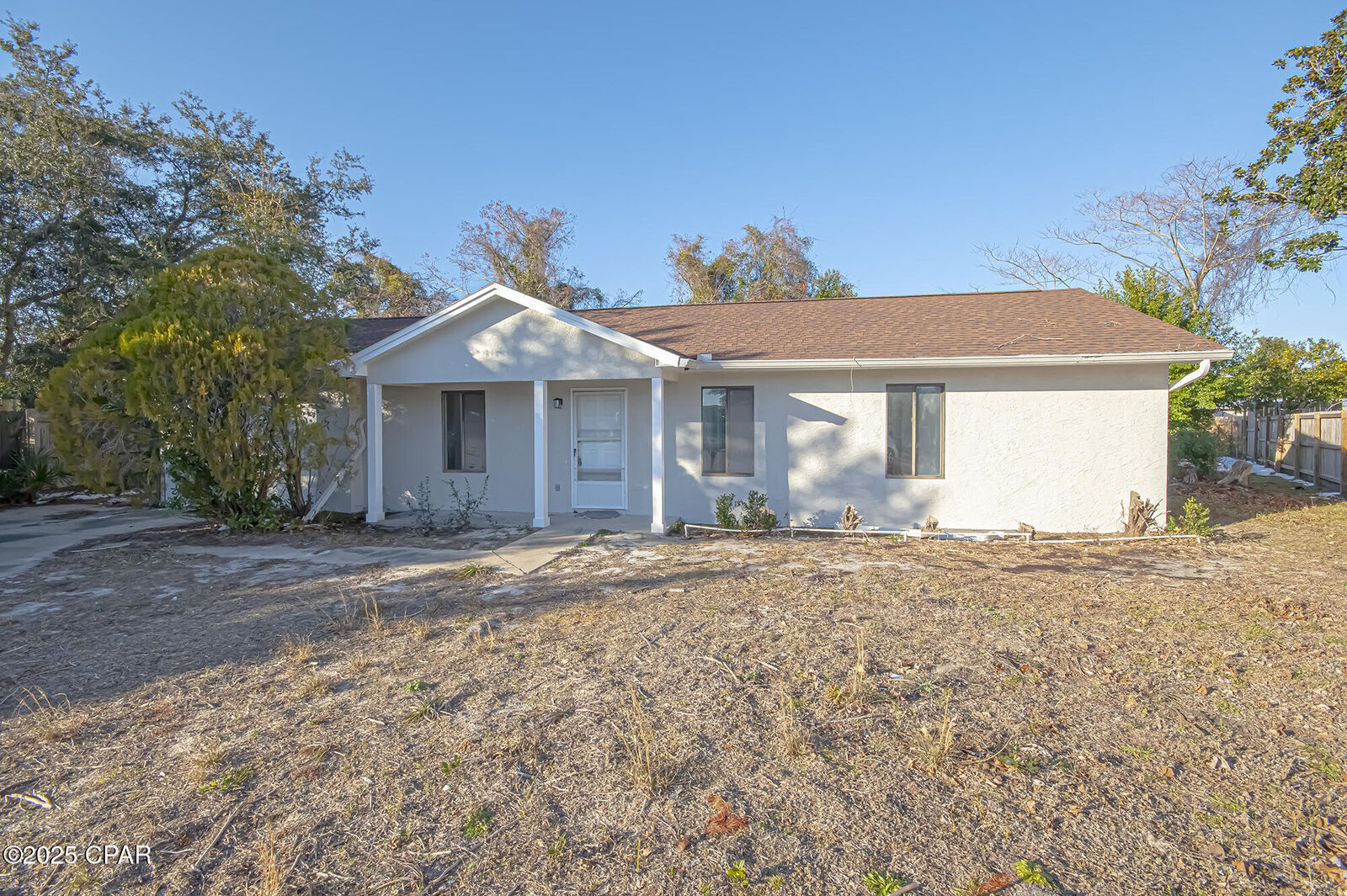 Property Photo:  202 Red Oak Court  FL 32408 