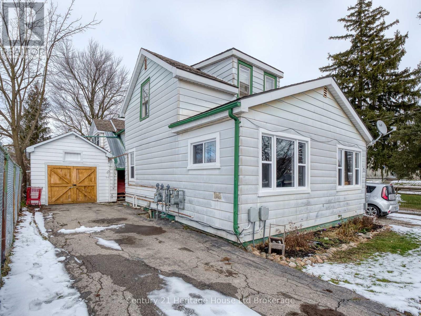 Property Photo:  2 Elgin Street West  ON N0J 1P0 