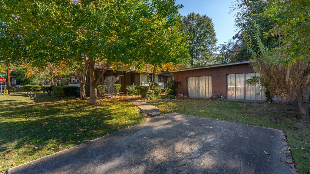 Property Photo:  1033 Britt Avenue  GA 31906 