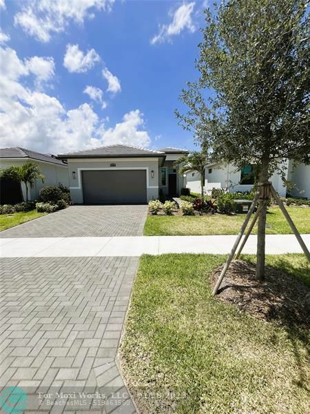 Property Photo:  9006 SW Vetta Way  FL 34987 