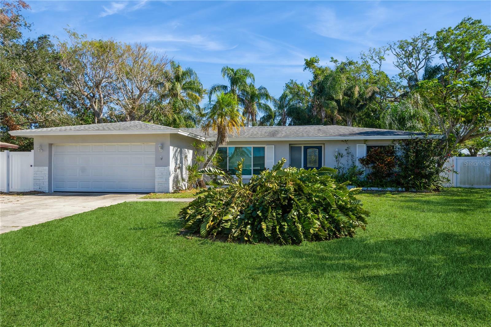 Property Photo:  11453 Imperial Grove Drive E  FL 33774 