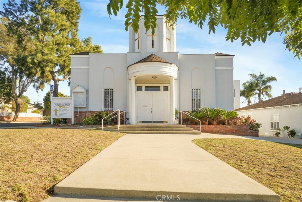 Property Photo: 836 844 Cedar Street CA 90405