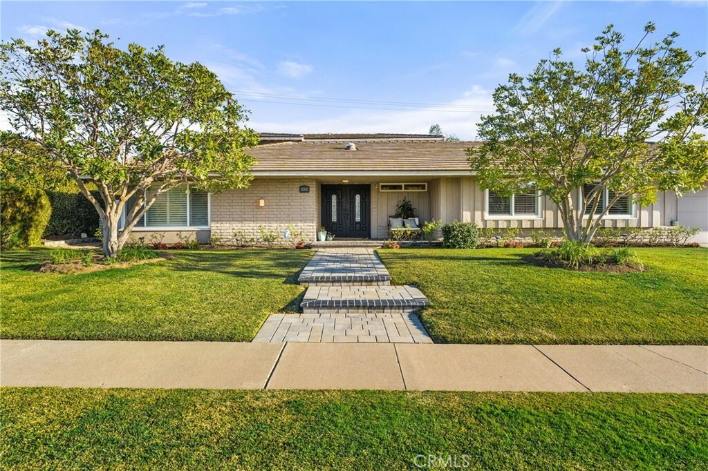 Property Photo:  12352 Ranchwood Road  CA 92705 