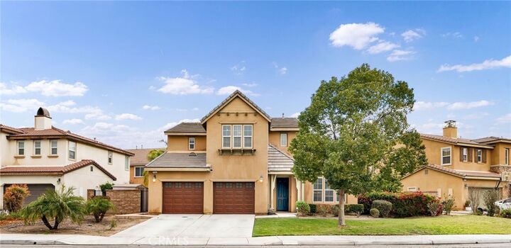 Property Photo: 7762 Shadyside Way CA 92880