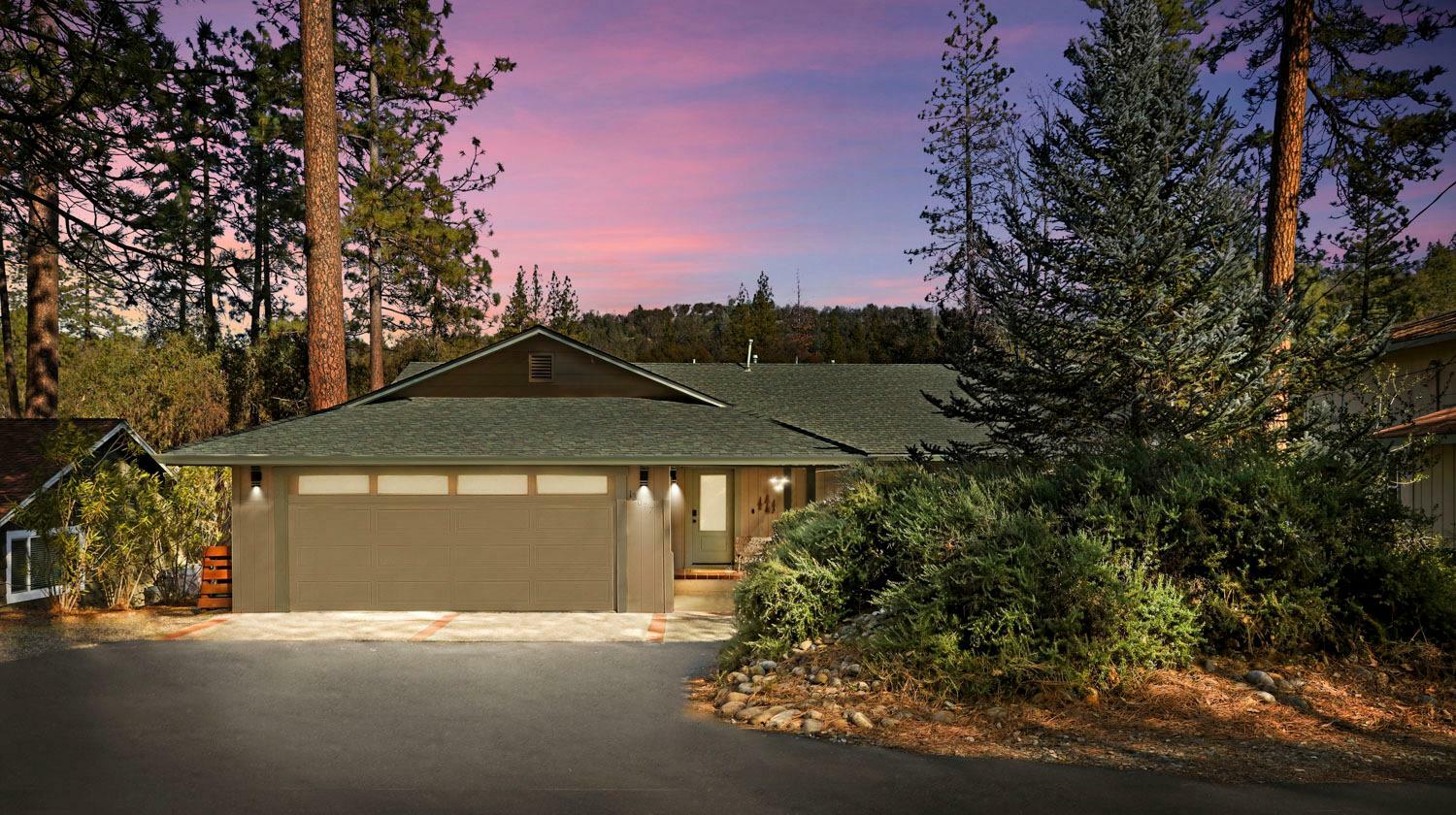 Property Photo:  13077 Wells Fargo Drive  CA 95321 