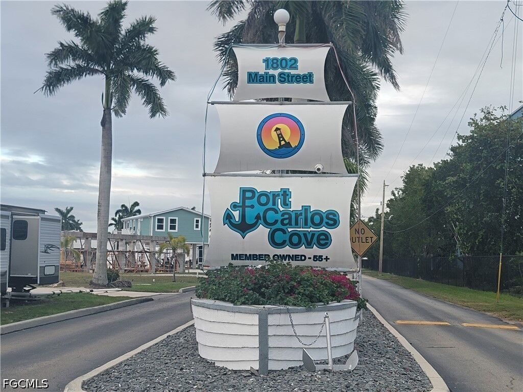 Property Photo:  137 Garcia Way  FL 33931 