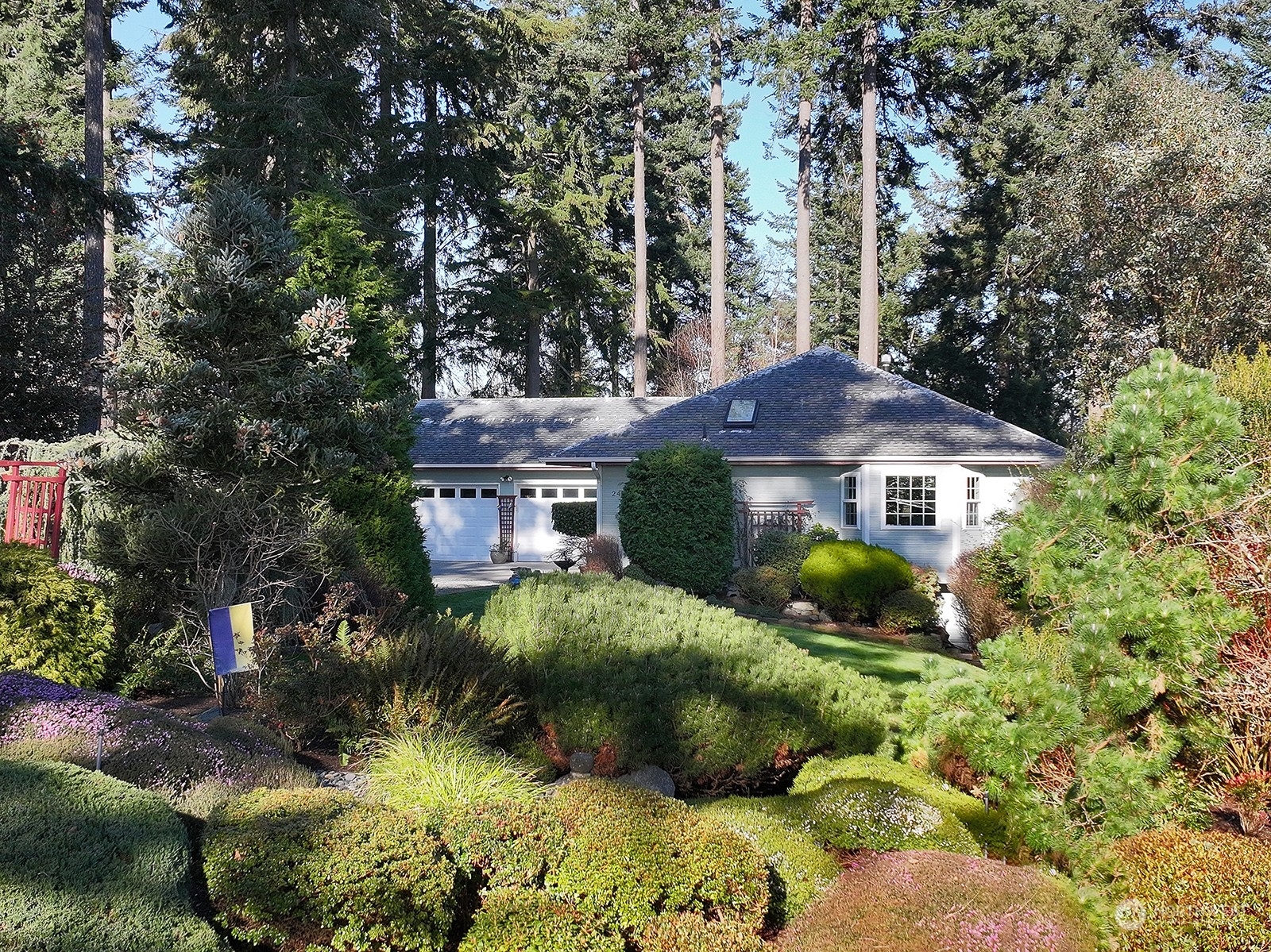 Property Photo:  2499  Soundview Drive  WA 98260 