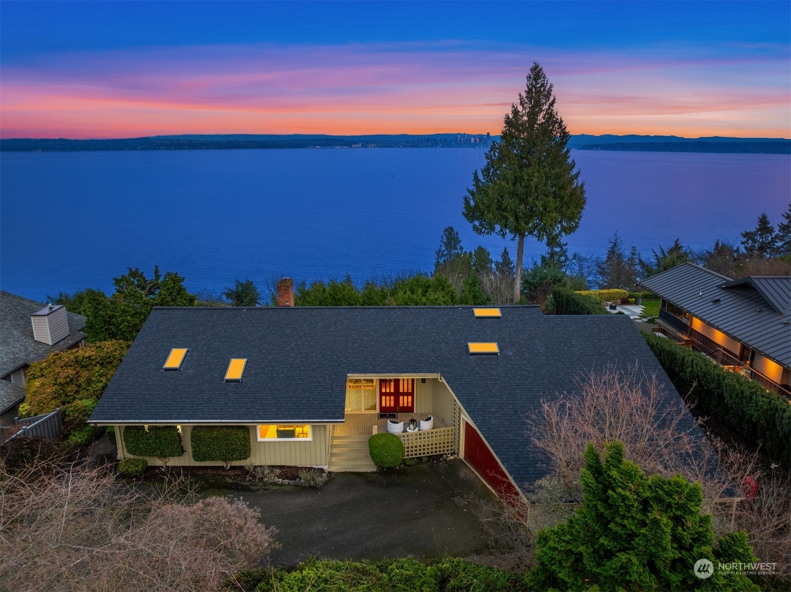 10837  Bill Point Bluff  NE  Bainbridge Island WA 98110 photo