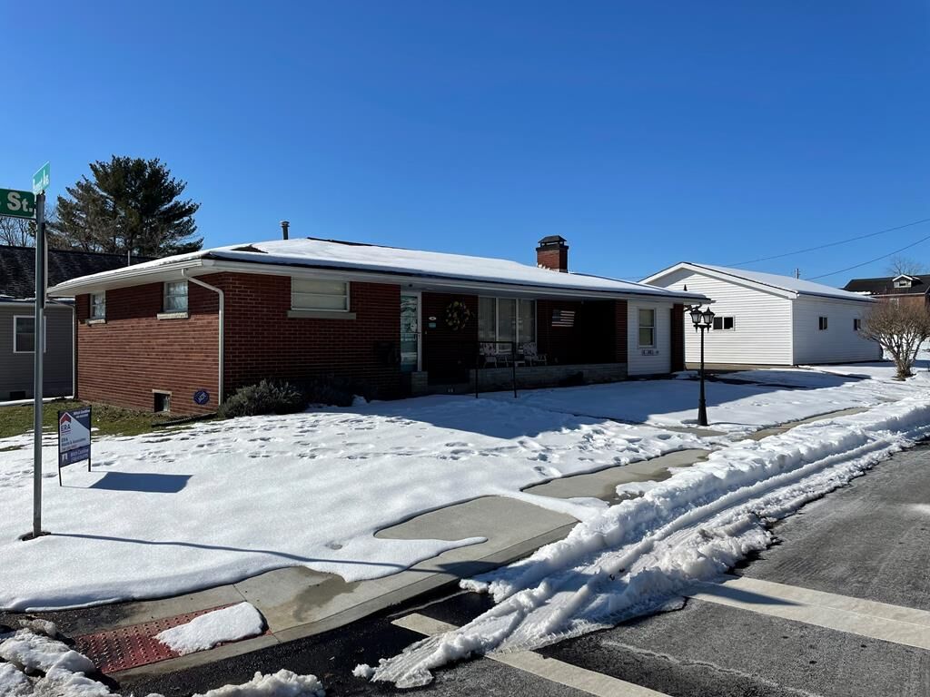 Property Photo:  69 Orange Street  OH 45640 