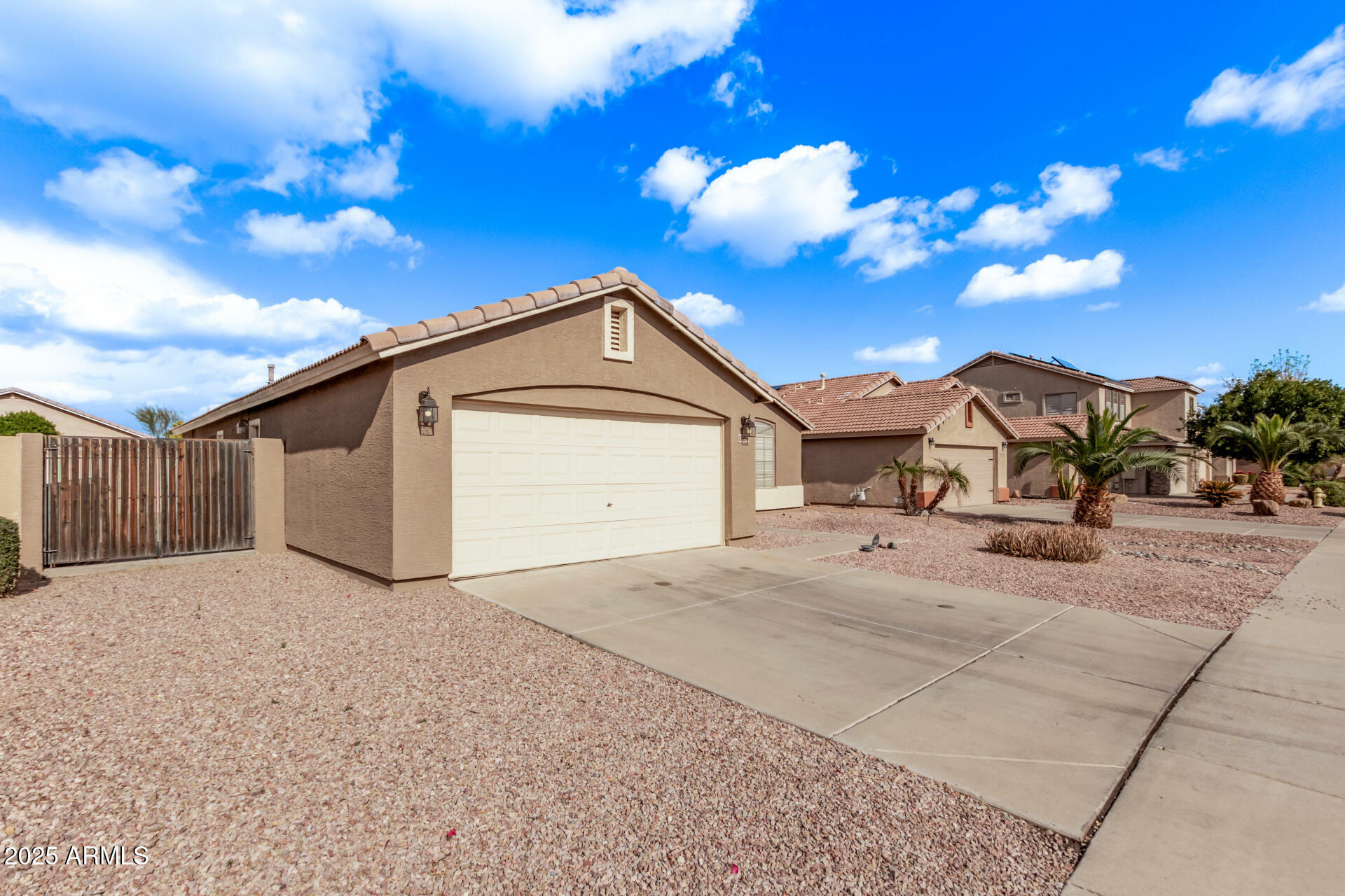 Property Photo:  13450 W Maui Lane  AZ 85379 