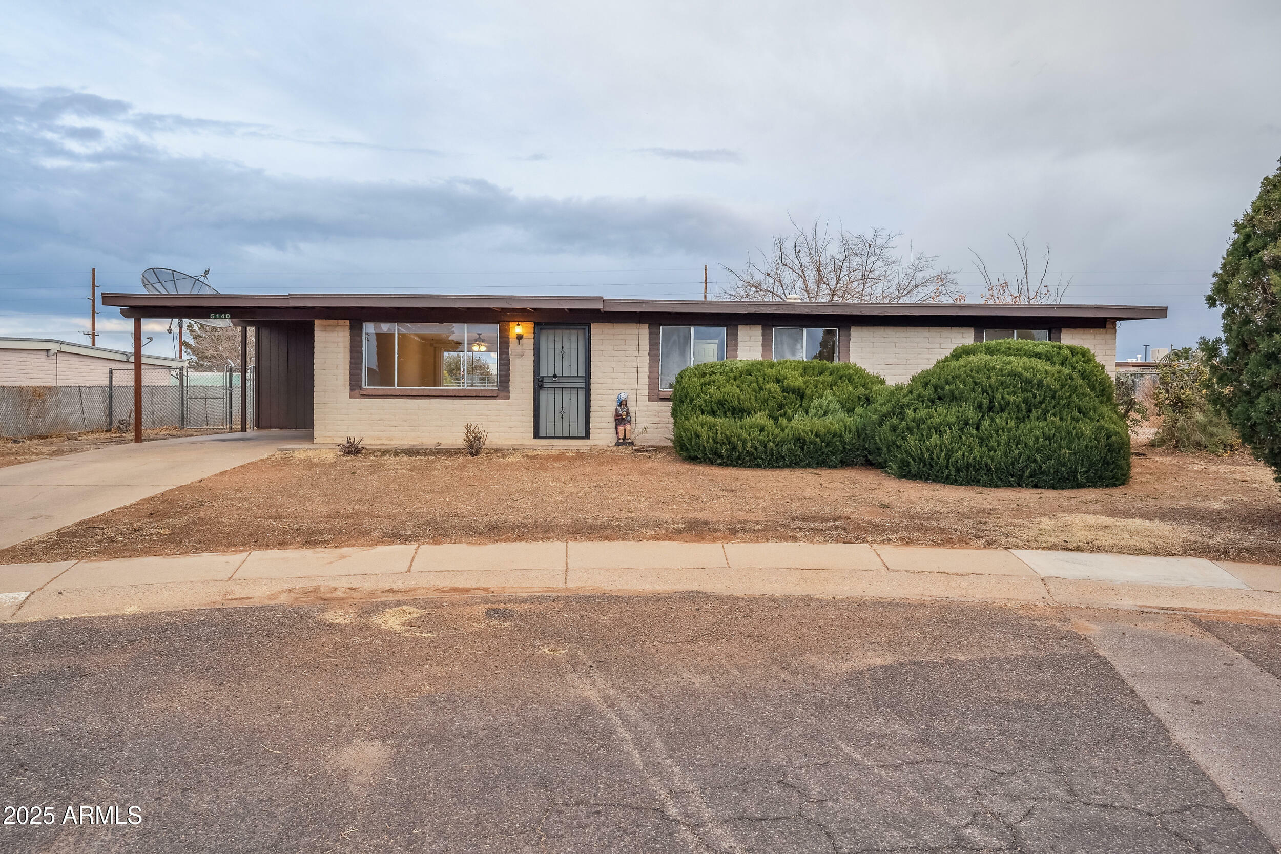 Property Photo:  5140 Galileo Drive  AZ 85635 