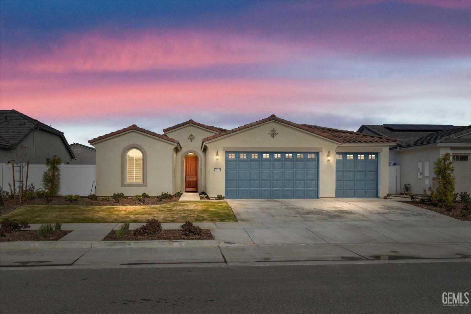 Property Photo:  14806 Coyle Circle  CA 93311 