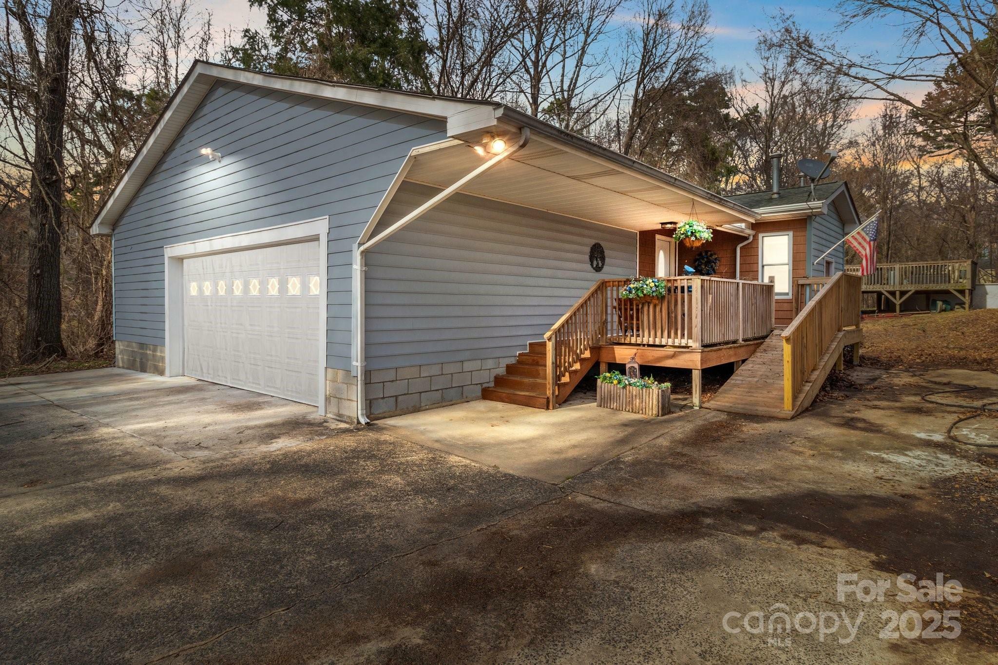 Property Photo:  1721 Gold Hill Road  NC 28025 