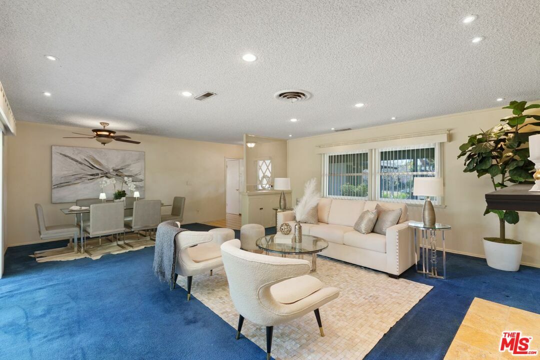 Property Photo: 15241 Septo St CA 91345