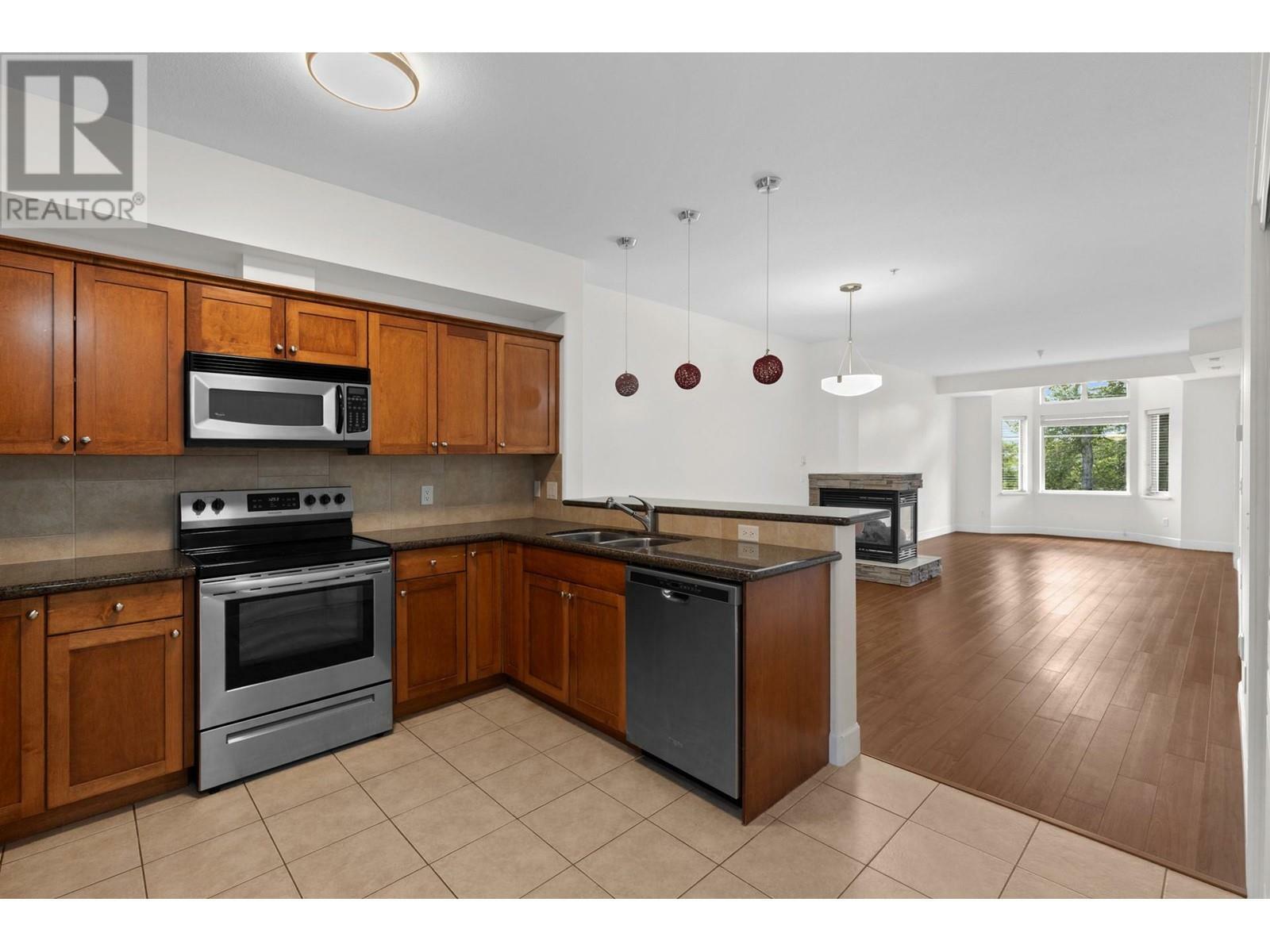 Photo de la propriété:  3996 Beach Avenue 227  BC V0H 1X5 