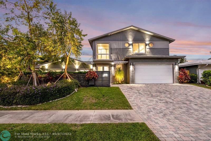 Property Photo: 2215 Manatee Dr FL 33316