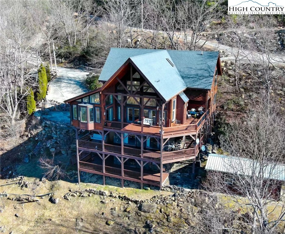 Property Photo: 60 E Valley View Drive NC 28752