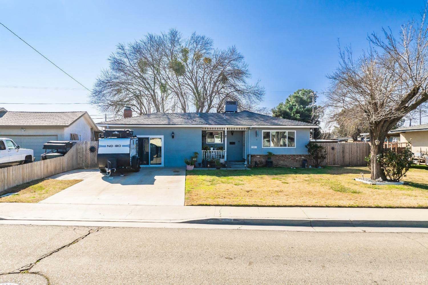 207 W Burlwood  Lemoore CA 93245 photo