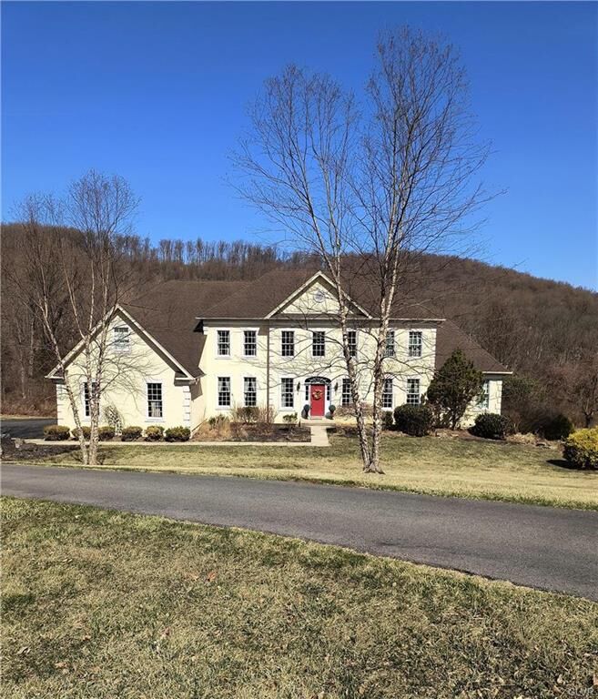10 Hidden Meadow Drive  Williams Twp PA 18042 photo