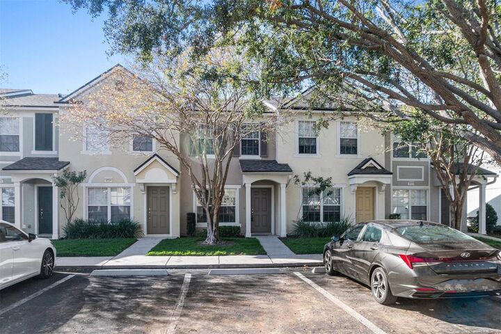 Property Photo: 4517 Kennewick Place FL 33578