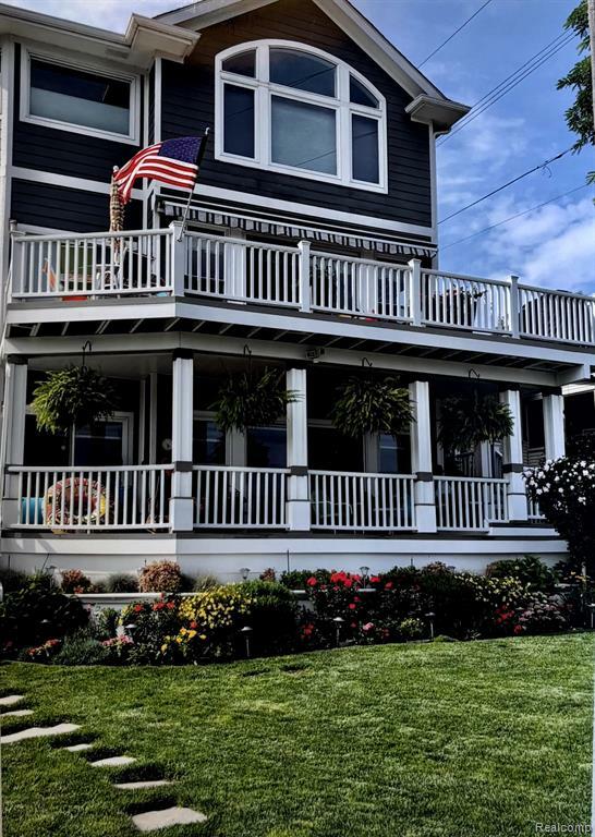 Property Photo: 811 Pine Tree Road MI 48362 2559