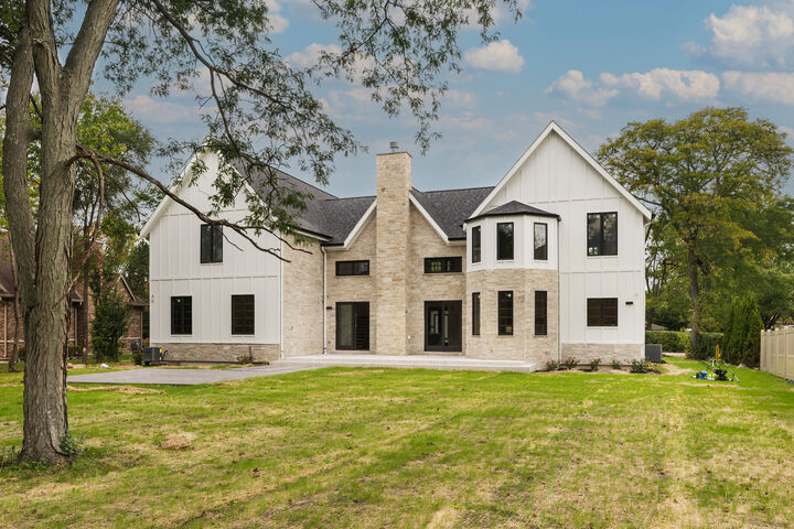 Property Photo: 1921 Beechnut Road IL 60062