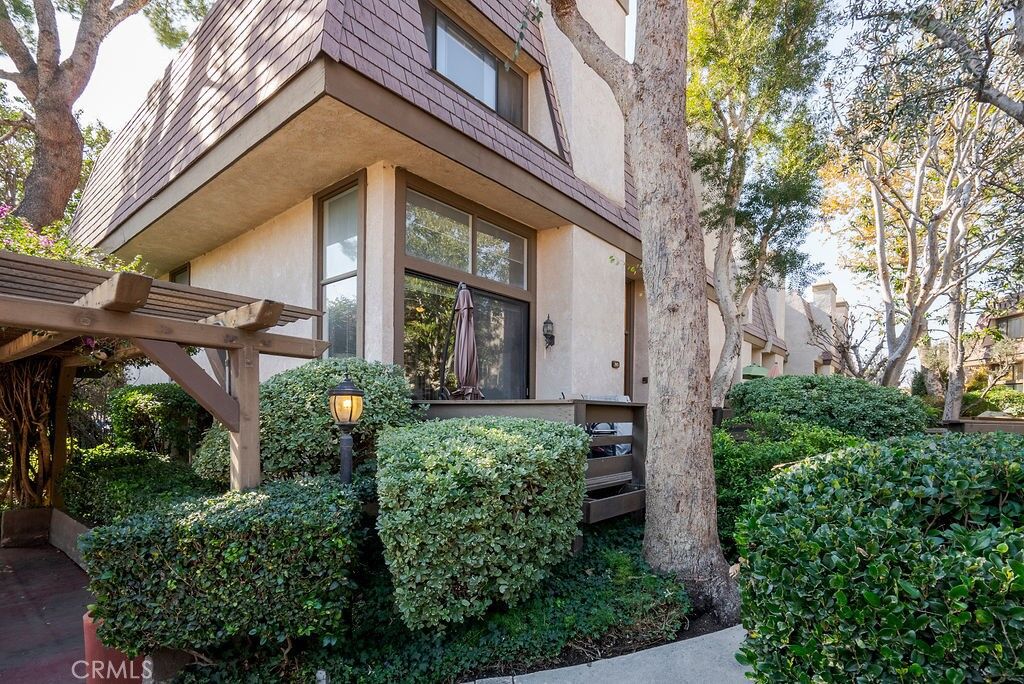 Property Photo:  9000 Vanalden Avenue 143  CA 91324 