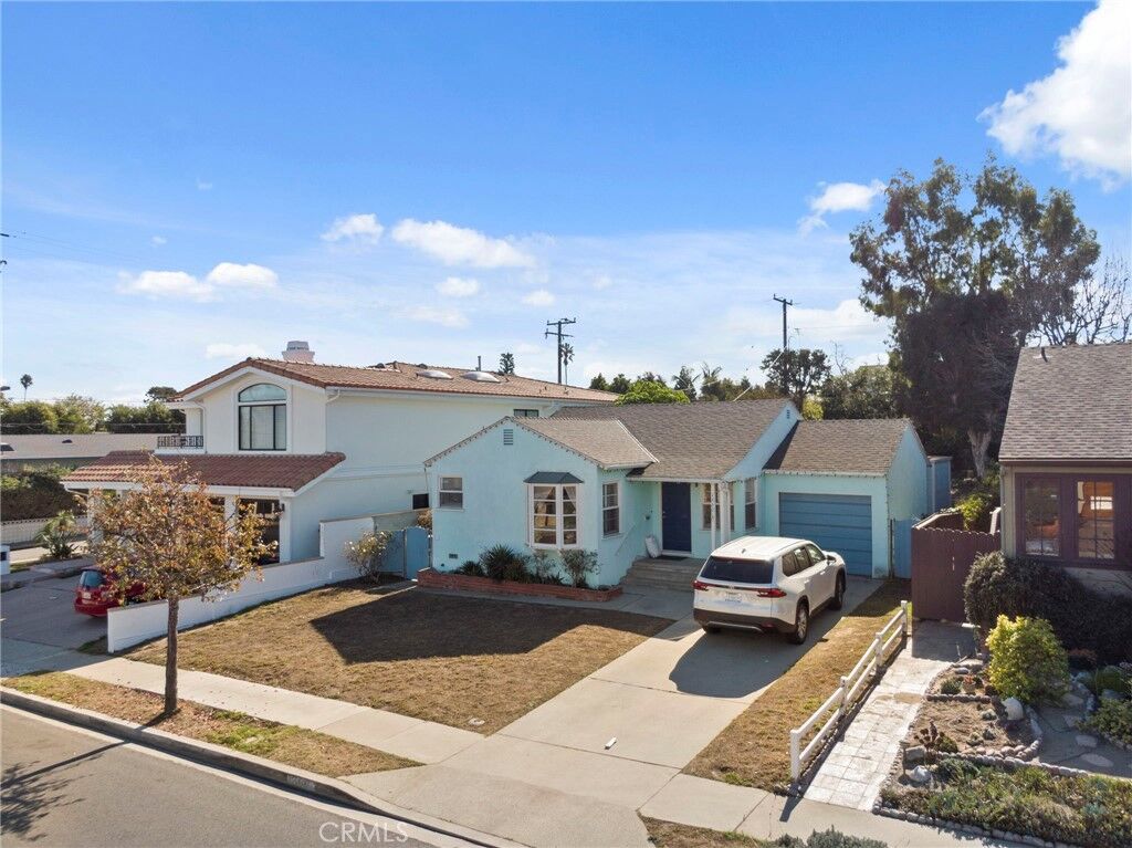 Property Photo: 1460 23rd Street CA 90266