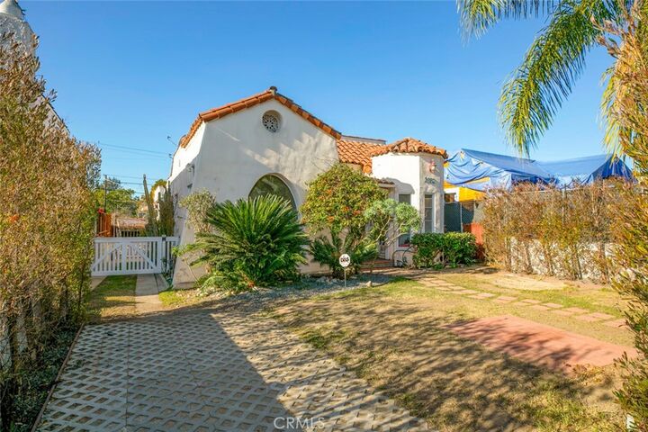 Property Photo:  3652 Brunswick Avenue  CA 90039 