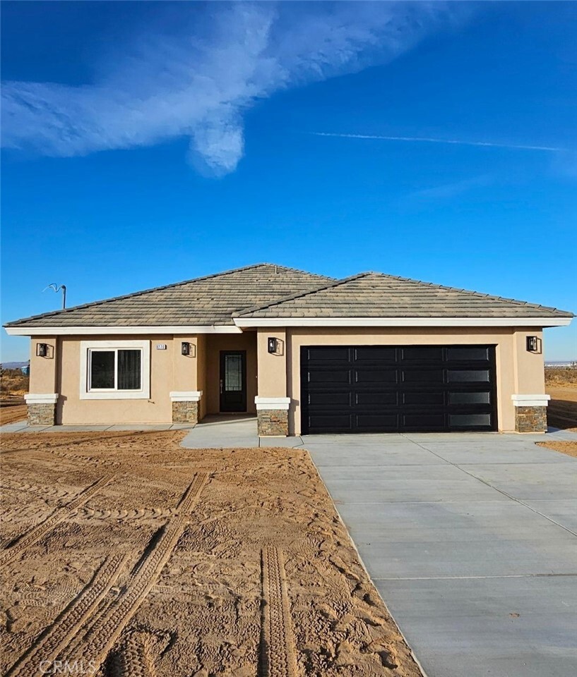 Property Photo: 9270 Lindero Rd CA 92371