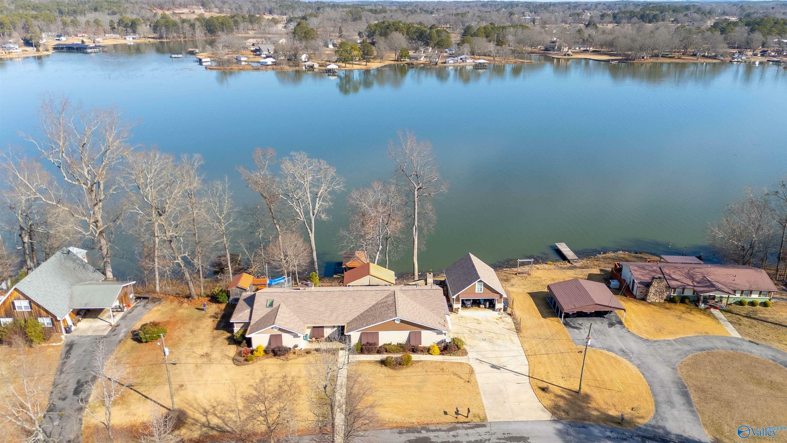 Property Photo: 3754 Lakefront Circle AL 35907