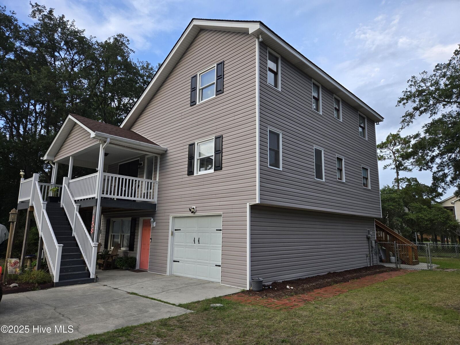 Property Photo:  158 NW 4th Street  NC 28465 