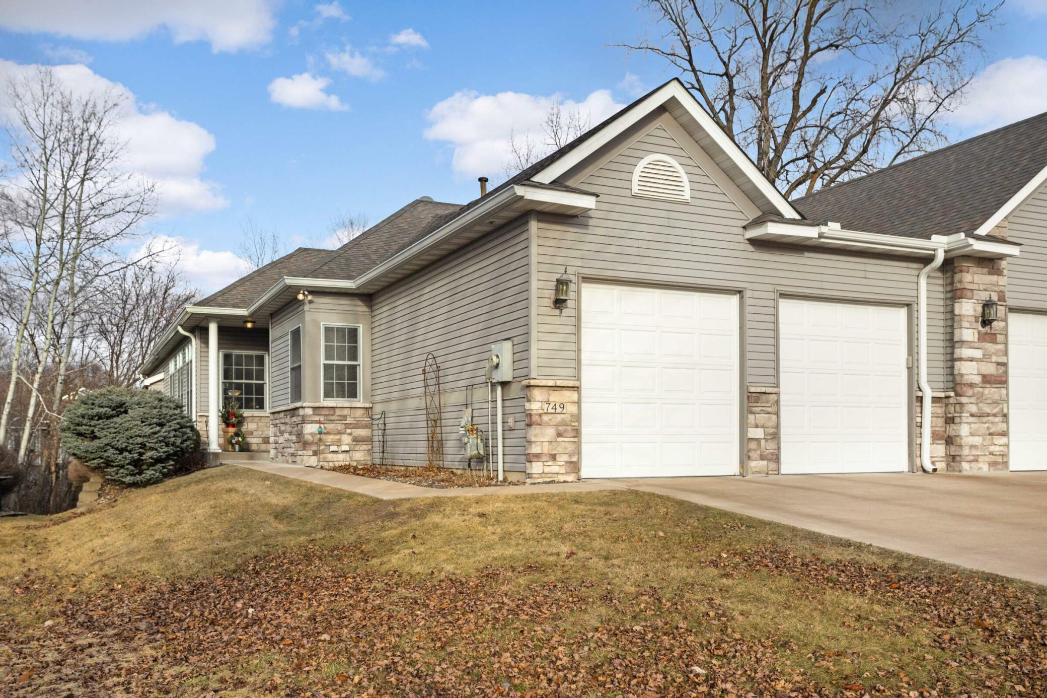 Property Photo:  749 Gilfillan Lane  MN 55127 