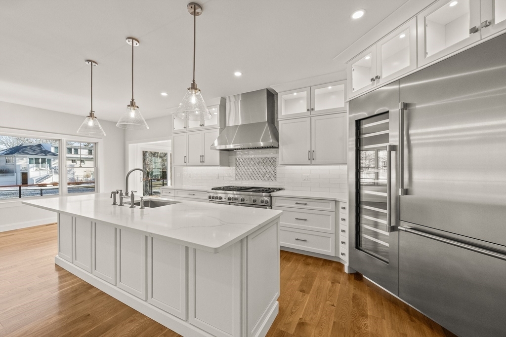Property Photo:  313 Menauhant Rd  MA 02536 