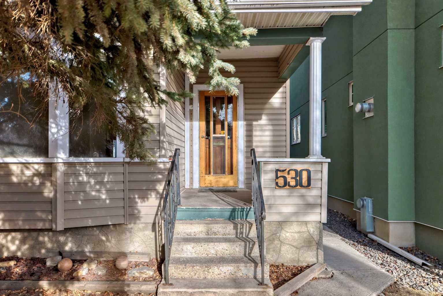 Property Photo:  530 9 Avenue NE  AB T2E 0W1 