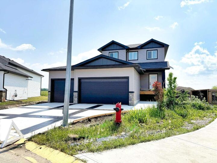 Property Photo: 1207 Westview Drive AB T0M 0K0