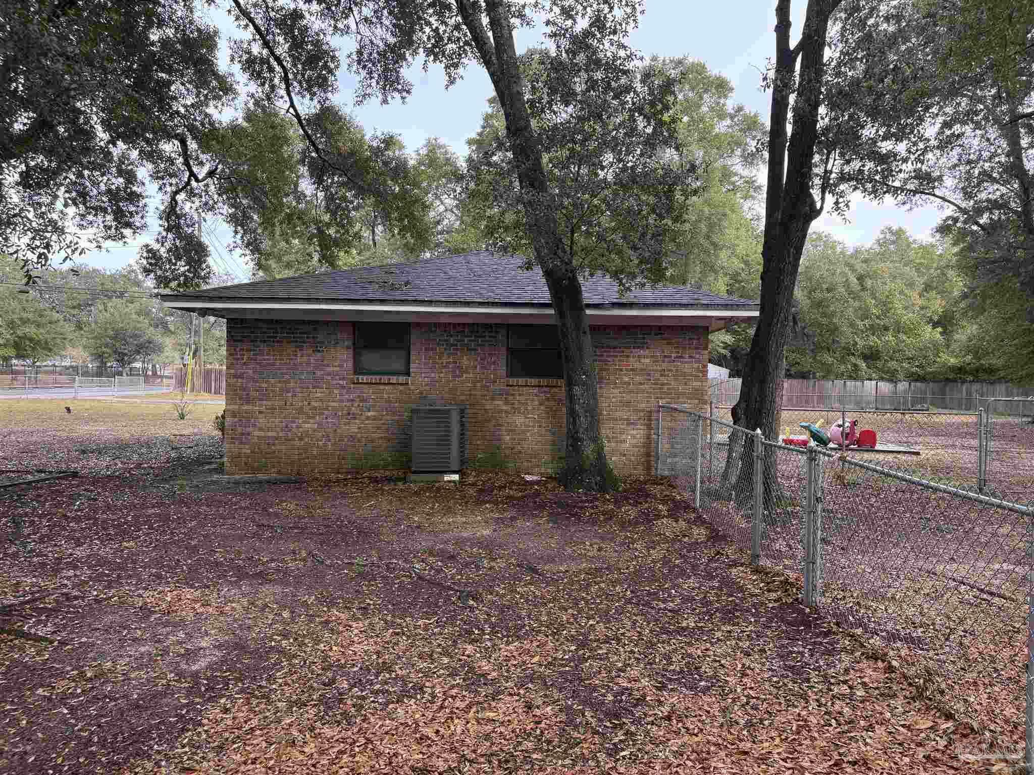 Property Photo:  5590 Byrom St  FL 32570 