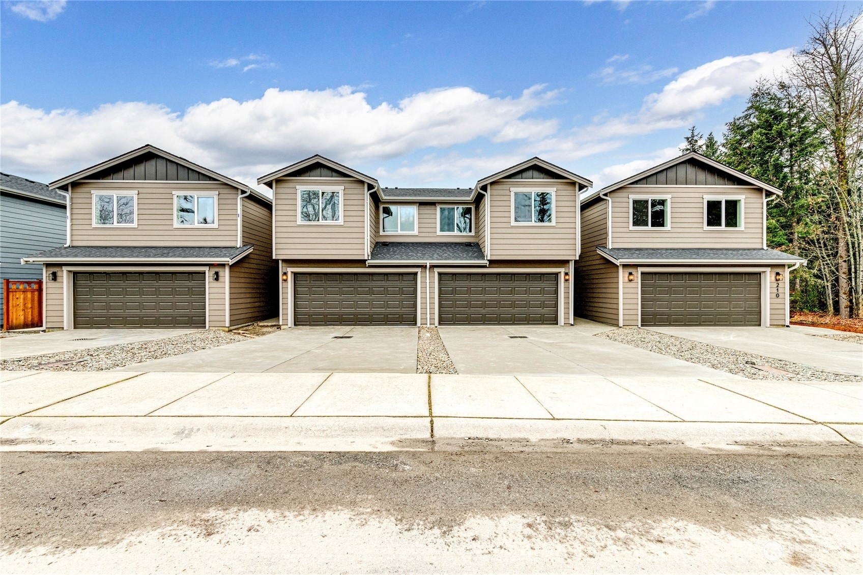 Property Photo:  208  Creekside Drive  WA 98362 