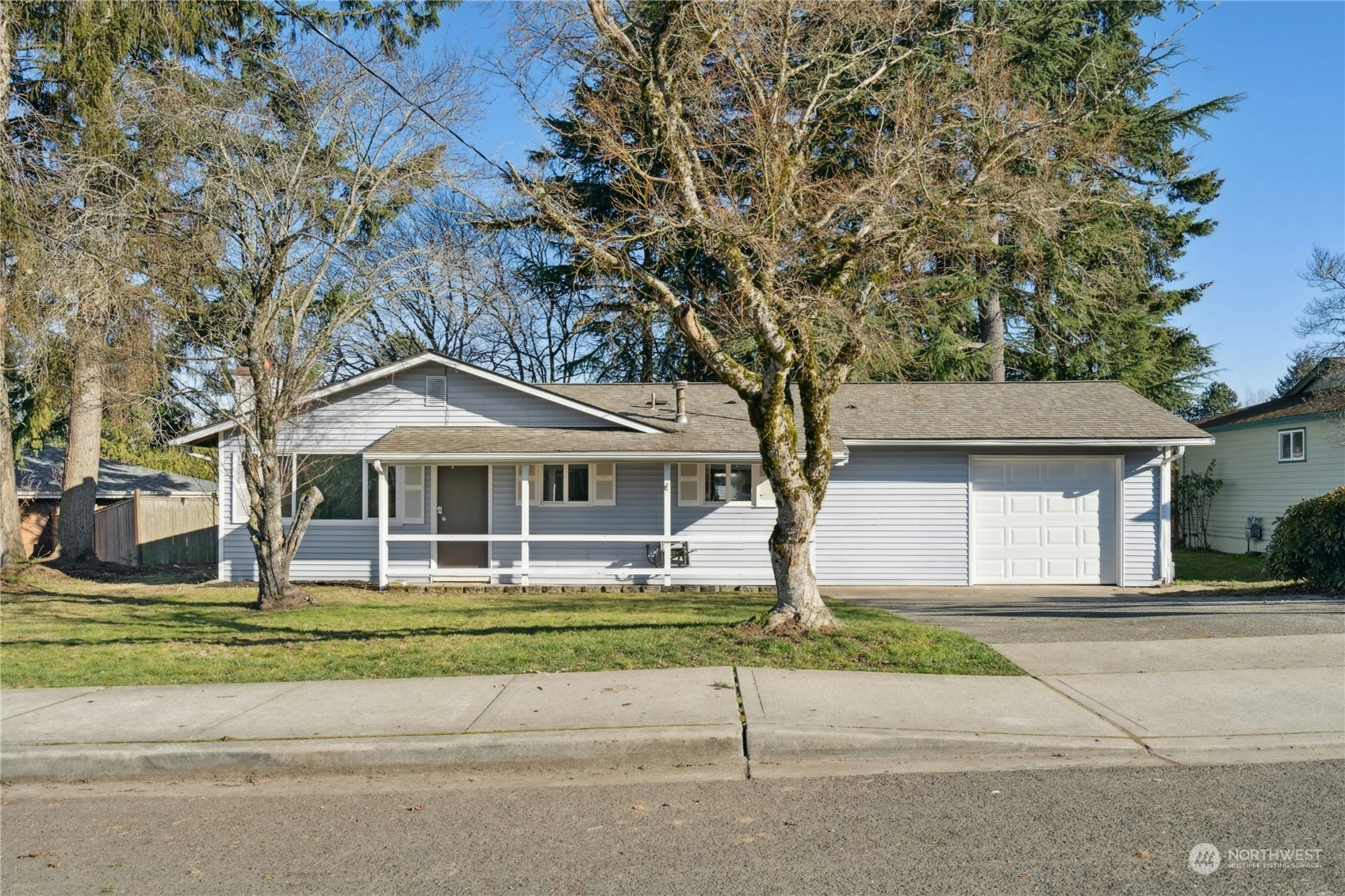 Property Photo:  7320  125th Place SE  WA 98056 